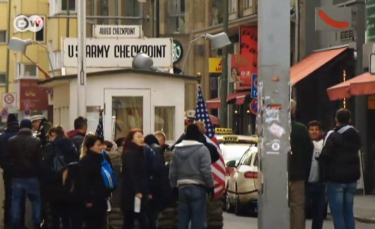 visitar el Checkpoint Charlie